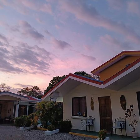 Hospedaje La Galerie Ciudad Cortes Ngoại thất bức ảnh