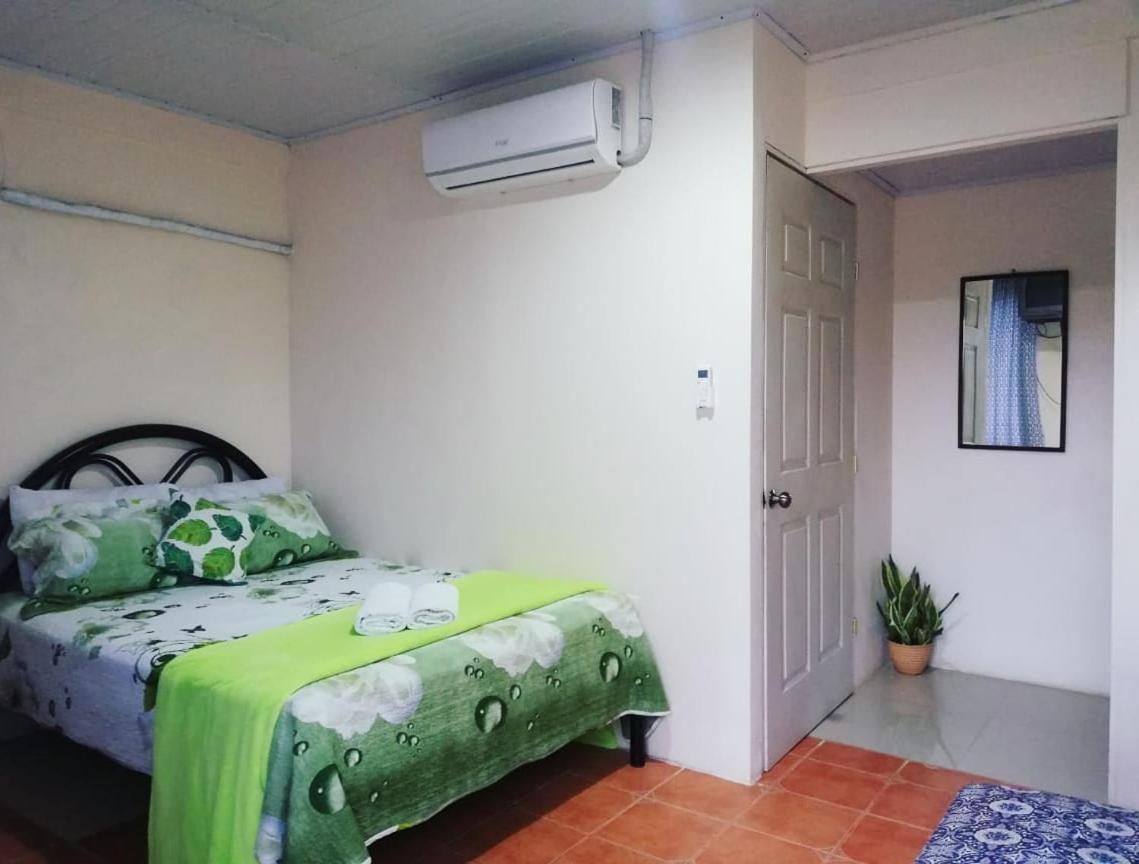 Hospedaje La Galerie Ciudad Cortes Ngoại thất bức ảnh