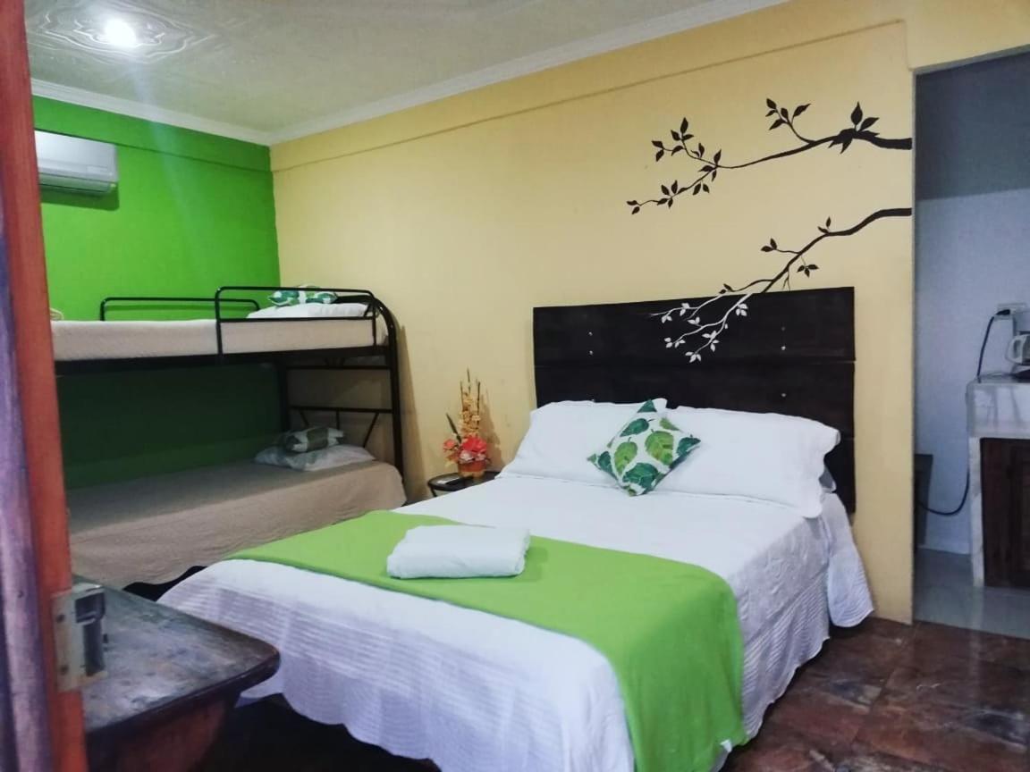 Hospedaje La Galerie Ciudad Cortes Ngoại thất bức ảnh