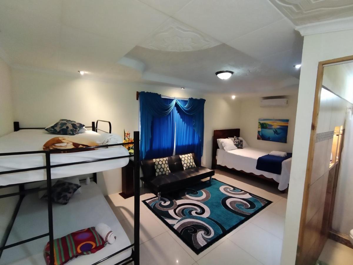 Hospedaje La Galerie Ciudad Cortes Ngoại thất bức ảnh