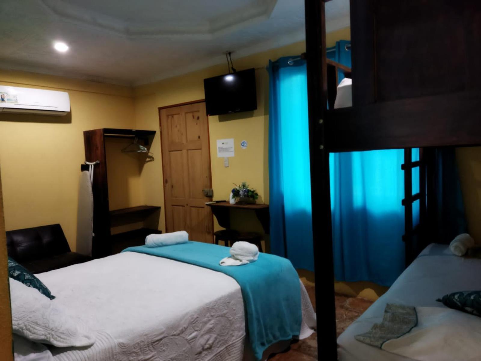 Hospedaje La Galerie Hotel Ciudad Cortes Phòng bức ảnh