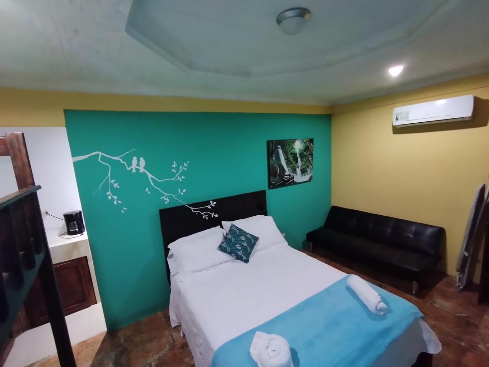 Hospedaje La Galerie Ciudad Cortes Phòng bức ảnh